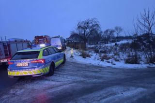 Gołoledź paraliżuje drogi w Bydgoszczy i regionie! Autobus wypadł z drogi [ZDJĘCIA]