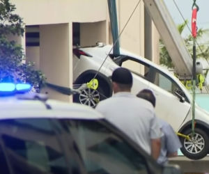 Zawisnęłą Lexusem NX kilka metrów nad ziemią