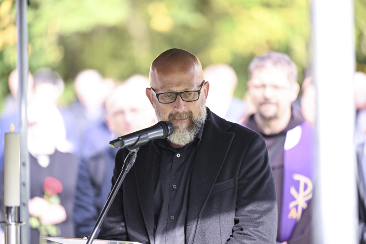 Na pogrzebie Przemysława Brannego zabrakło ważnej osoby! Nie wspomniał o nim słowem