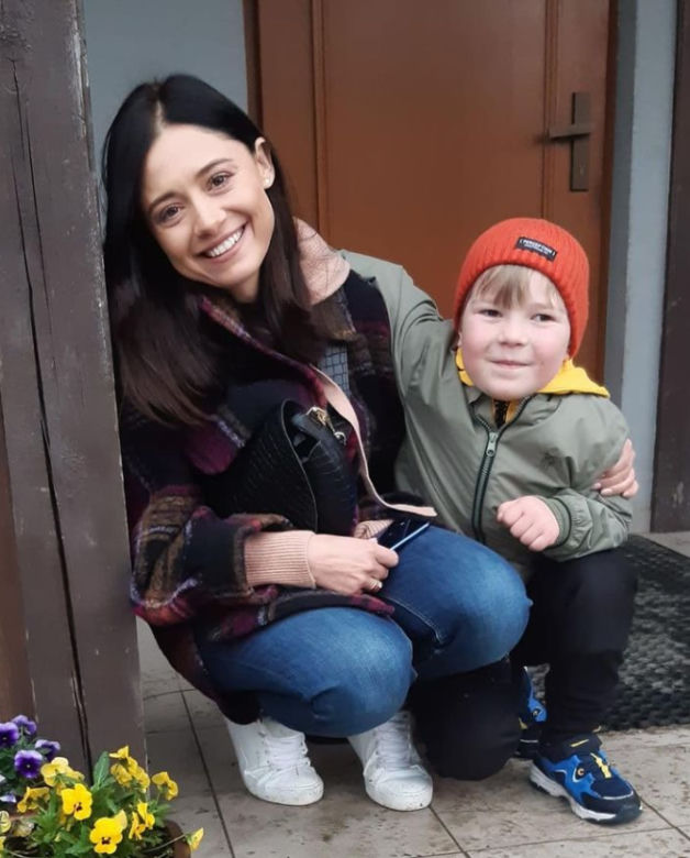 M jak miłość. Adriana Kalska (Iza Chodakowska) na planie