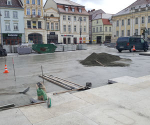 Stary Rynek w Bydgoszczy pięknieje w oczach. Zaglądamy na plac budowy! [ZDJĘCIA,