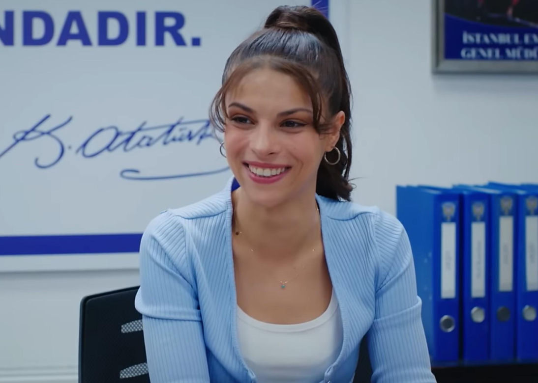 Dziedzictwo, odcinek 923: Sinan ratuje Aynur przed napastnikiem. Czy to naprawi ich relacje?
