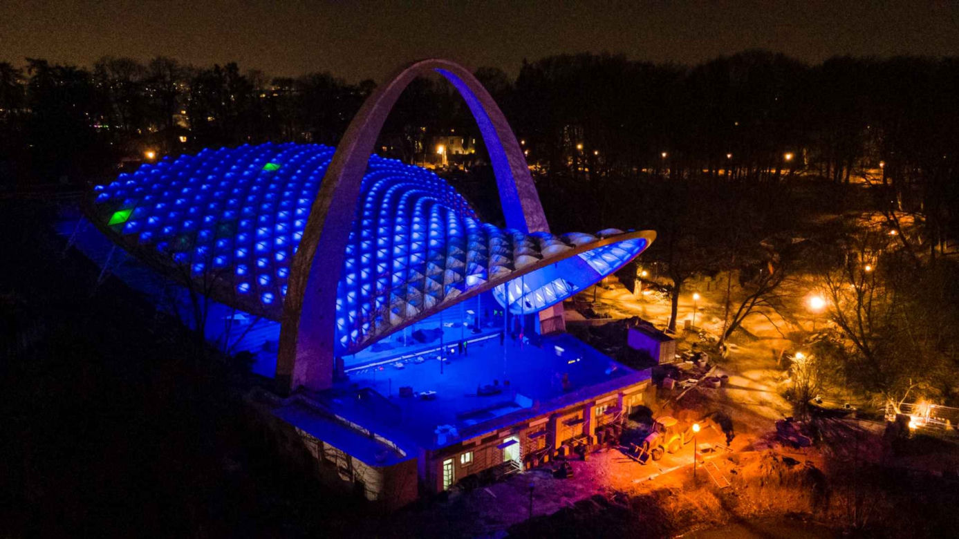 Spektakularna iluminacja Teatru Letniego w Szczecinie