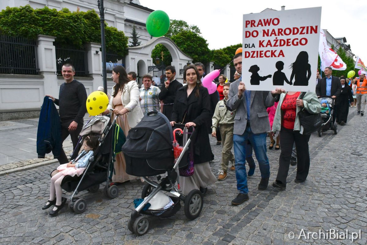 9. Białostocki Marsz dla Życia i Rodziny [ZDJĘCIA]