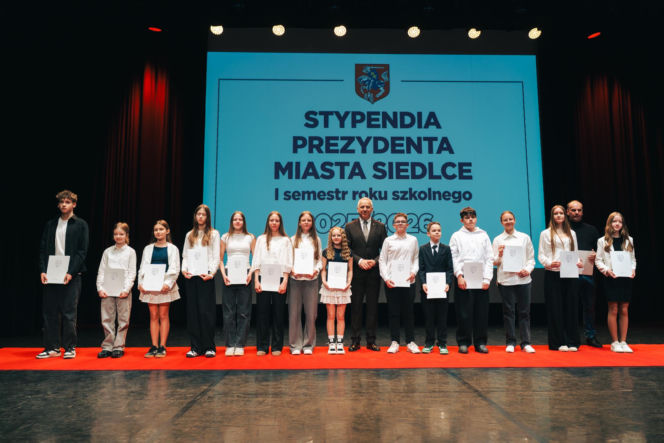 Najzdolniejsi uczniowie odebrali stypendia Prezydenta Miasta Siedlce