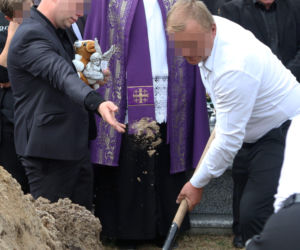 Pogrzeb zamordowanej Moniki i jej syna Oskarka