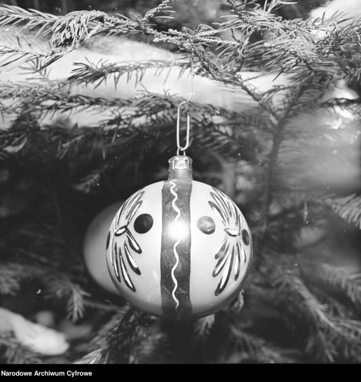 Choinki i ozdoby świąteczne w polskich domach w czasie PRL