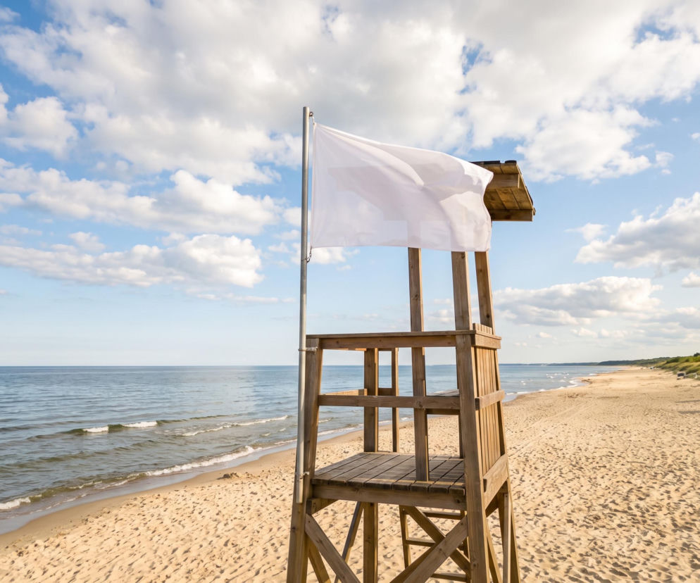 Sinice Chałupy. Czy w Chałupach można się kąpać 04.08? Flaga, warunki pogodowe