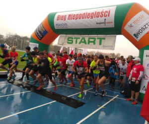 Pobiegli dla niepodległej. W biegu wystratowało ponad 300 osób