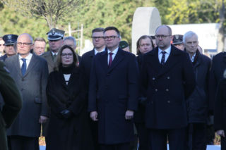 Obchody 16. rocznicy katastrofy smoleńskiej. Powązki