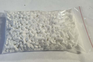 To nie kreda ani żwirek do kuwety, to kokaina. Trzech Kolumbijczyków wpadło w Sochaczewie