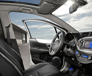 TOYOTA YARIS HYBRID