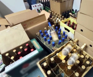 Białystok. 160 litrów nielegalnej substancji zagadkowego pochodzenia w magazynie