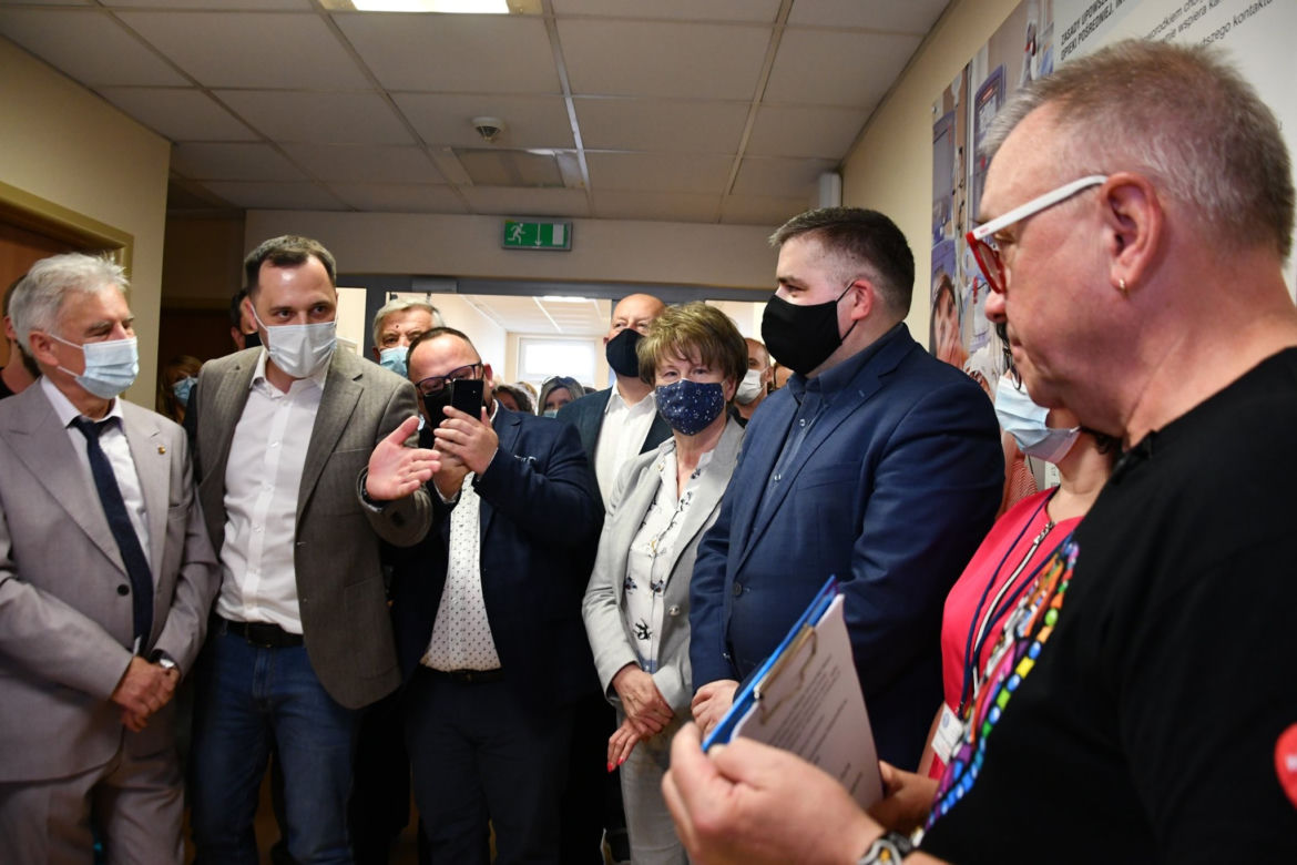 Jurek Owsiak otworzył specjalistyczny pododdział dla noworodków im. WOŚP w Bochni 