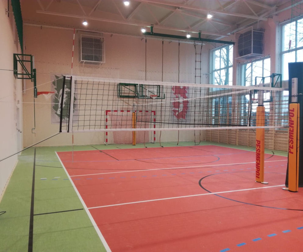 Nowa sala gimnastyczna w Szkole Podstawowej w Dąbrówce Stanach jest już wykończona