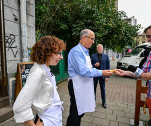 Czarzasty i Gosek‑Popiołek kręcili obwarzanki.