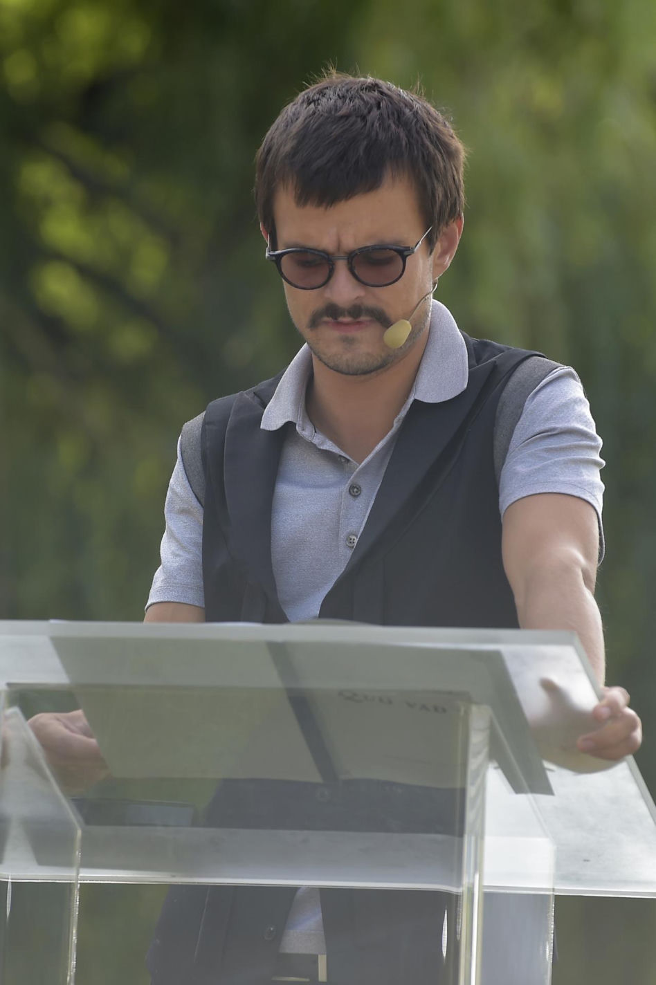 Dawid Ogrodnik kiedyś i dziś. Aktor-kameleon na przestrzeni lat przeszedł wielką metamorfozę
