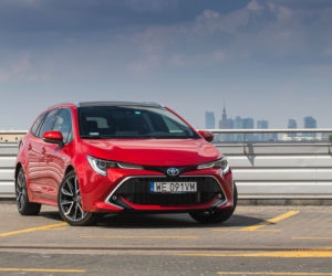 Toyota Corolla Touring Sports 2.0 Hybrid Dynamic Force 180 KM e-CVT Executive