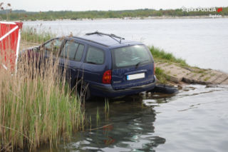Z zalewu wyłowili Renault Megane. W środku znajdowało się ciało