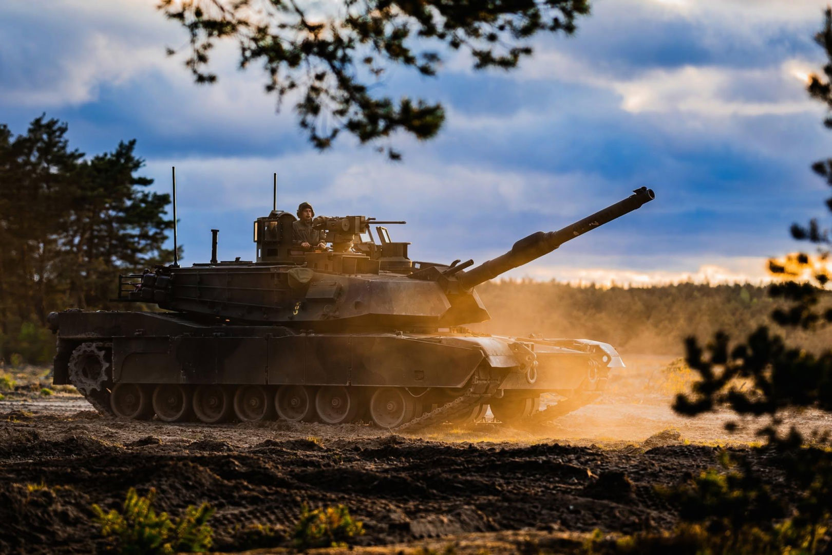 Nowe czołgi Abrams w Polsce. Dostawa M1A2 SEPv3 i M88A2