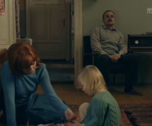 Stulecie Winnych 3 sezon odc. 34. Małgosia (Paulina Kinsner), Mania (Magdalena Walach), Ryszard (Piotr Rogucki)