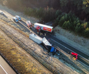 Dramatyczny wypadek niedaleko Gorzowa. Ciężarówki zderzyły się czołowo