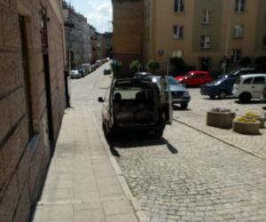 Rzeszów: Przewożą mięso do kebabów w samochodzie bez chłodni?!