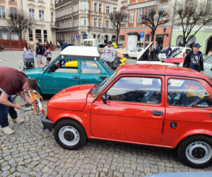 Początek sezonu fanów motoryzacji z czasów PRL