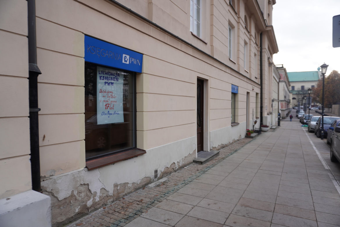Zlikwidowana księgarnia PWN w Warszawie