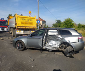 Zderzenie trzech pojazdów pod Krotoszynem. Poszkodowana matka z dwójką dzieci!