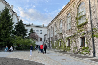 Noc Muzeów 2026 w Radomiu: Sztuka, historia i muzyka po zmroku. Miasto szykuje wyjątkowy weekend atrakcji