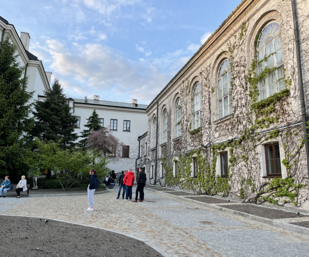 Noc Muzeów 2026 w Radomiu: Sztuka, historia i muzyka po zmroku. Miasto szykuje wyjątkowy weekend atrakcji