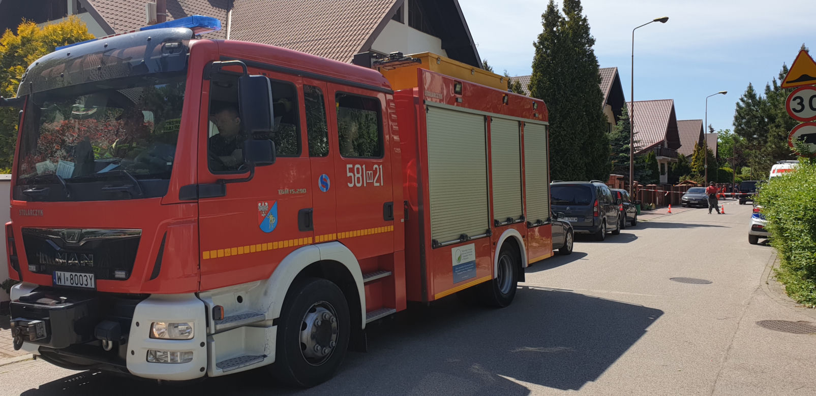 Desperat zabarykadował się w domu