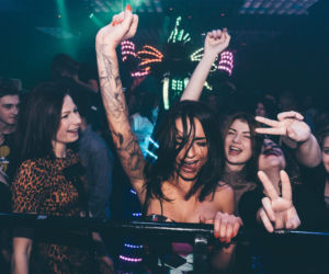 Shine Club, Jasna 7