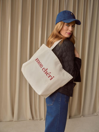 Szafa kapsułowa - jak ją stworzyć? 5 praktycznych sposobów na porządek w garderobie 