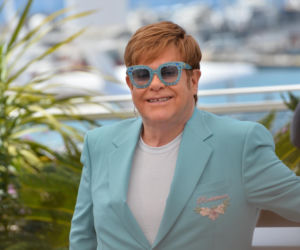 Elton John upiekł własne kolana i zrobił z nich wisior! Szokujące wyznanie