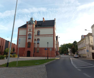 Nowy ciąg pieszo-rowerowy i zieleń w nietypowym miejscu. Takie zmiany czekają ulicę Dąbrowskiego w Lesznie