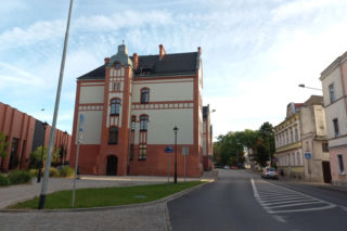 Nowy ciąg pieszo-rowerowy i zieleń w nietypowym miejscu. Takie zmiany czekają ulicę Dąbrowskiego w Lesznie