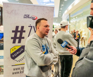 Żużlowcy Get Well Toruń spotkali się z kibicami w toruńskiej galerii handlowej