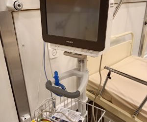 Strażak z Iławy pomaga w szpitalu na Narodowym