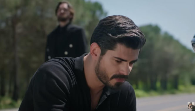 Panna młoda, odcinek 77: Zabójca zaatakuje Cihana! To ojciec Beyzy zleci morderstwo - ZDJĘCIA