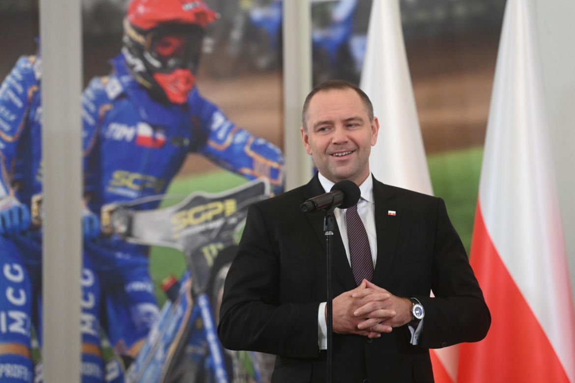 Prezydent RP Karol Nawrocki oraz indywidualny i drużynowy mistrz świata na żużlu Bartosz Zmarzlik