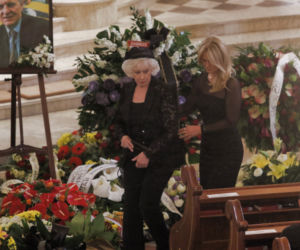 OSTATNIE POŻEGNANIE HENRYKA LOSKI MĘŻA KRYSTYNY LOSKI I OJCA GRAŻYNY TORBICKIEJ.