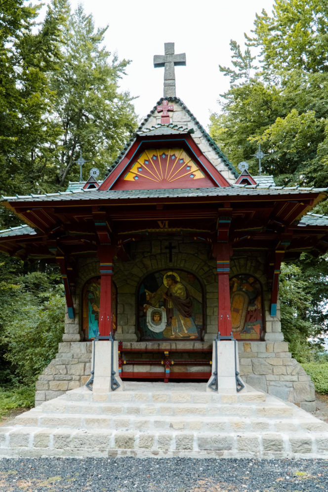 Stacje drogi krzyżowej proj. Dušana Jurkoviča