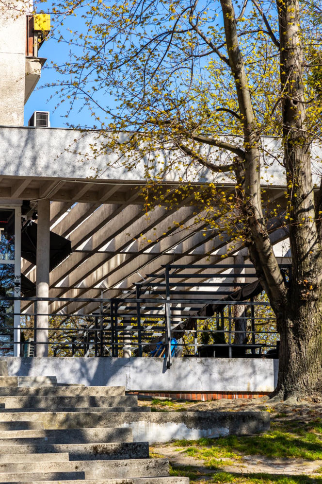 Blok Młotek na Smolnej 8 w Warszawie