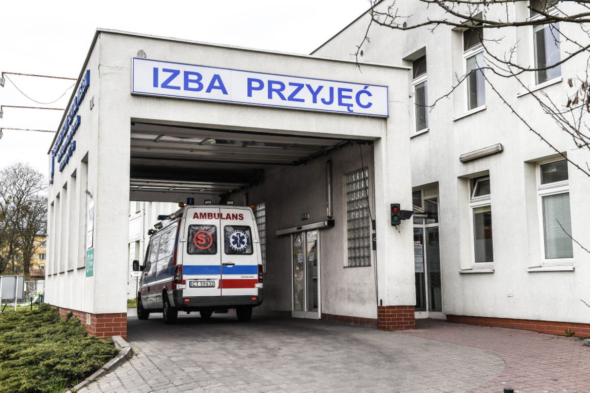 Ewakuacja w szpitalu w Toruniu z powodu koronawirusa