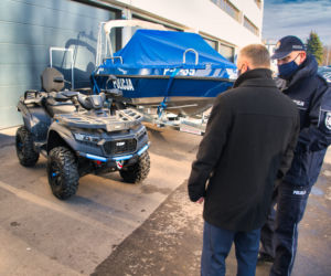 Samochody, łódź i quad już na wyposażeniu kujawsko-pomorskiej policji [GALERIA]