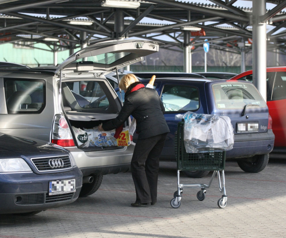 zakupy, parking, centrum handlowe