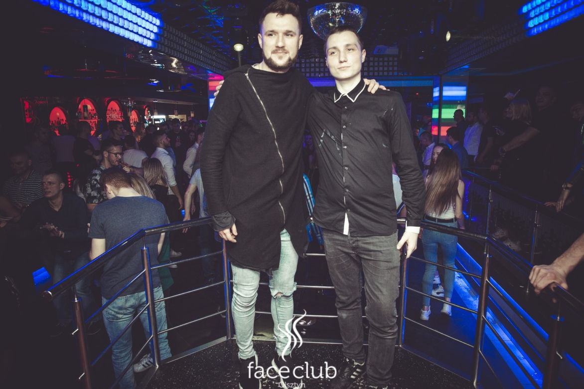 Defis w Face Club. Zdjęcia fanów z wokalistą