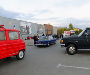 Ścigali się, kto...wolniejszy. To jedna z konkurencji I Zlotu Pojazdów FSC i PRL, który odbył się w Lublinie